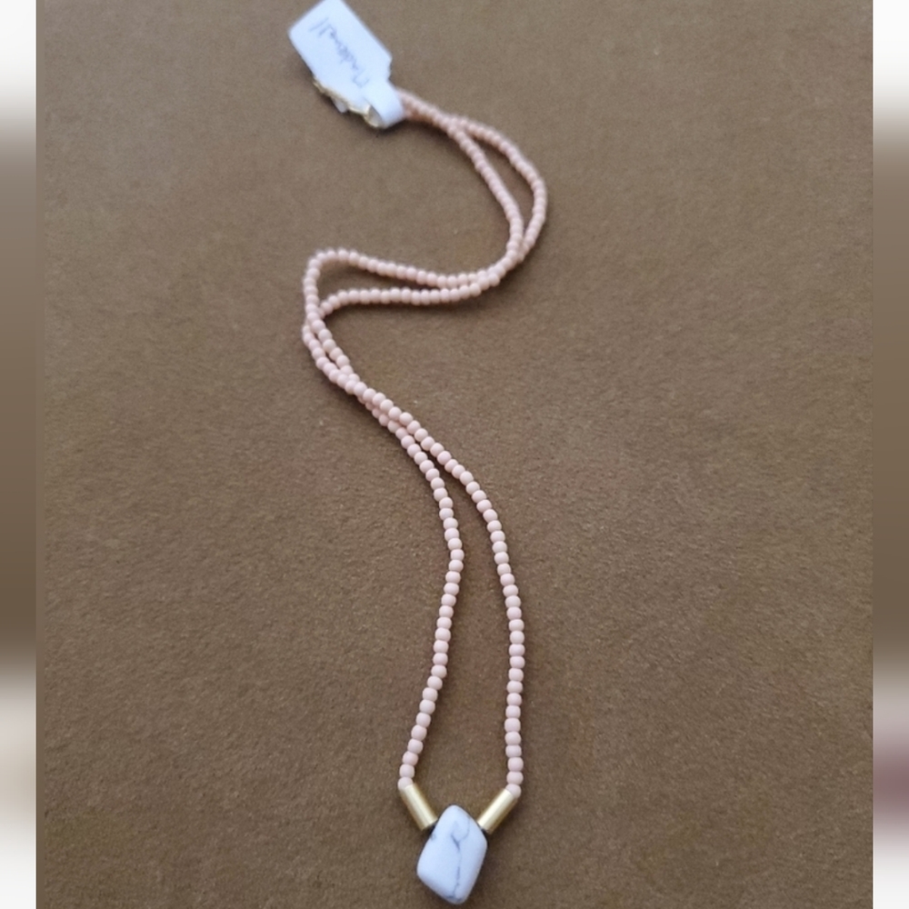 💝Madewell- White Howlite Pendant, on a Peachy Seedbead Necklace